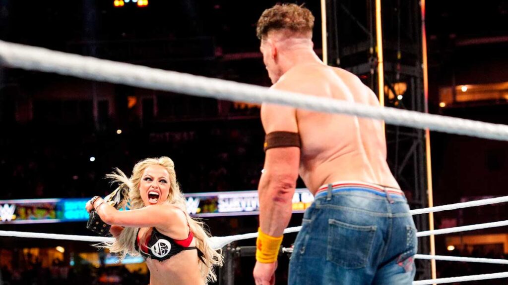 Liv Morgan revela que saiu do roteiro ao atacar John Cena no WWE Survivor Series