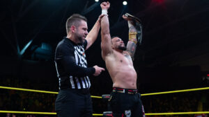 Mike Santana recupera o World Championship na estreia da TNA na AMC