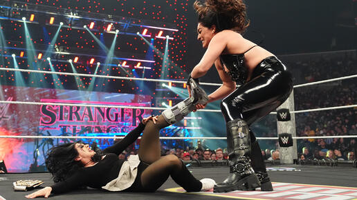 Stephanie Vaquer realmente se lesionou no WWE RAW