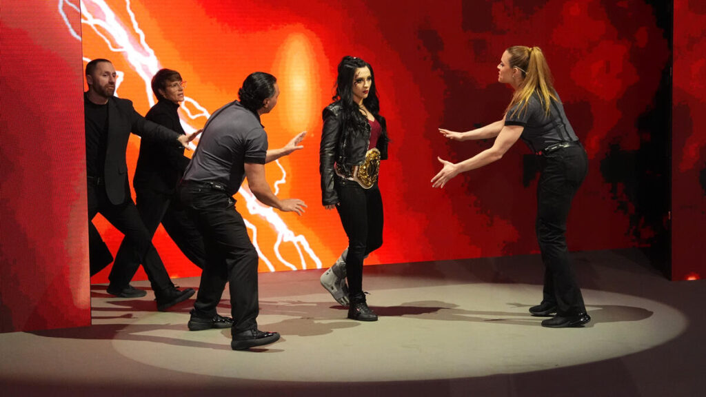 Lesão de Stephanie Vaquer levanta dúvidas sobre o seu título na WWE