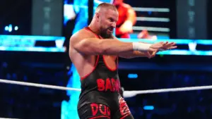 Bron Breakker passa por cirurgia devido a grave lesão