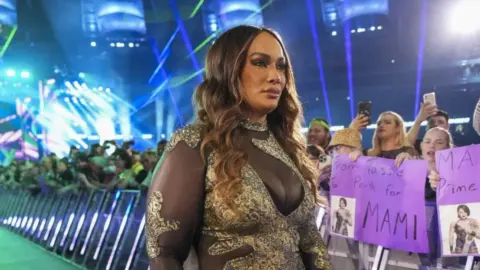 “I don’t find this as offensive as Rikishi” – Corey Graves stunned after real-life Bloodline member pulls off audacious move on Nia Jax