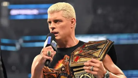 Wrestling Veteran Asserts Cody Rhodes’ Intro Stole the Show in Disjointed SmackDown (Exclusive)