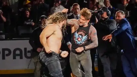 WWE Hall of Famer criticizes Seth Rollins’ actions against CM Punk