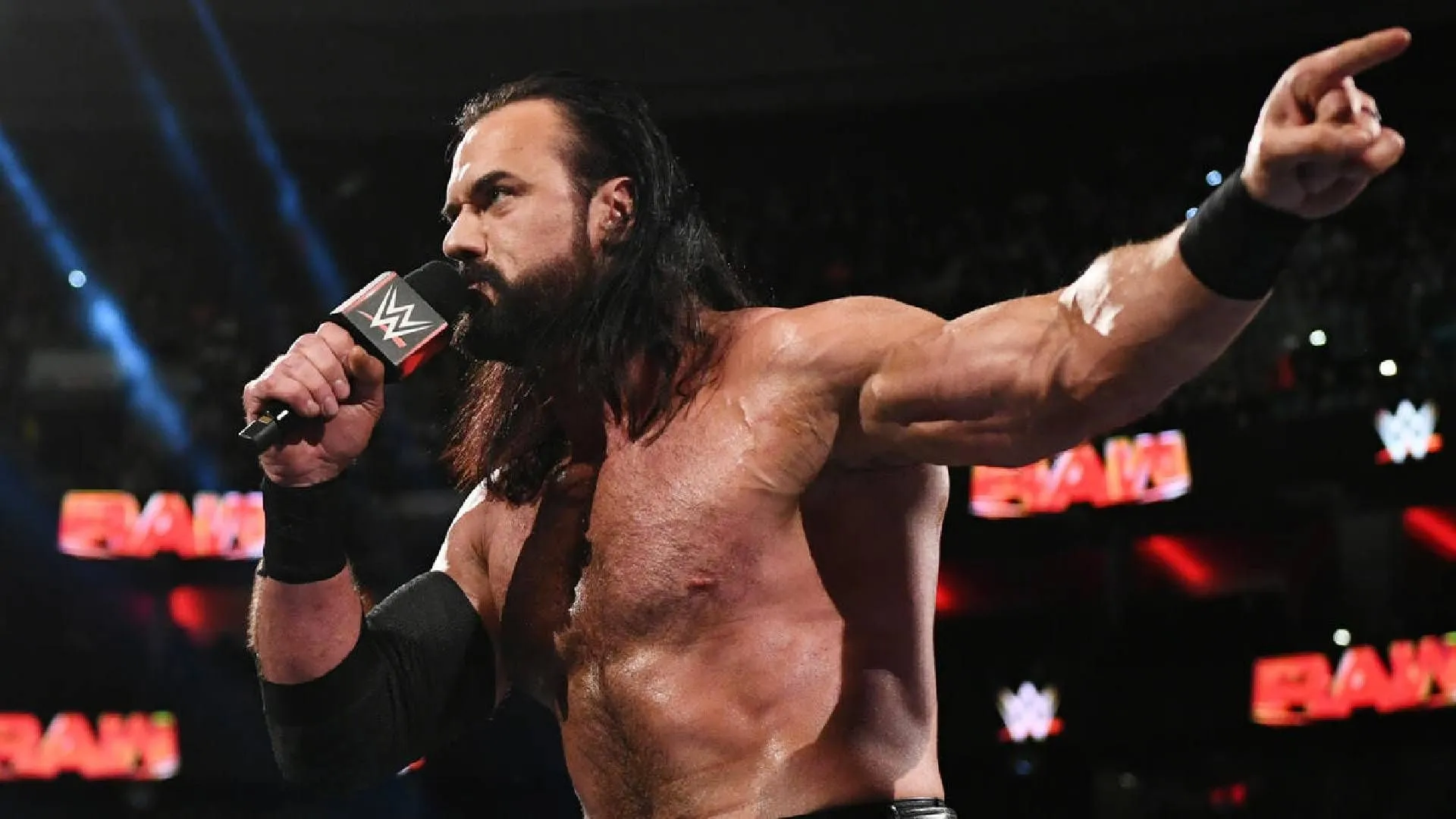 WWE considered major legend to face Drew McIntyre at WrestleMania