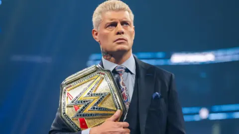 Major WWE Hall of Famer Teases WrestleMania 41 Appearance to Ally with Cody Rhodes