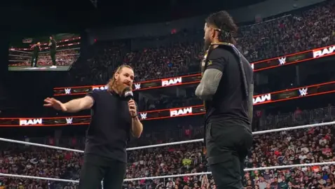 Sami Zayn Returns to RAW to Celebrate Jey Uso’s Victory