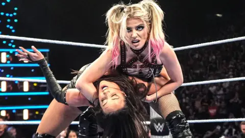 Major Betrayal Could Happen in WWE SmackDown Women’s Division