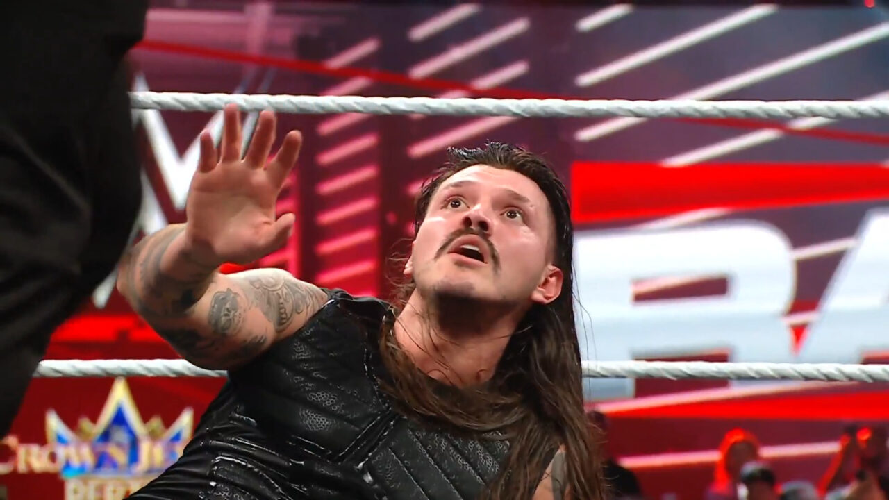 Dominik Mysterio Controversially Retains Intercontinental Title On WWE RAW