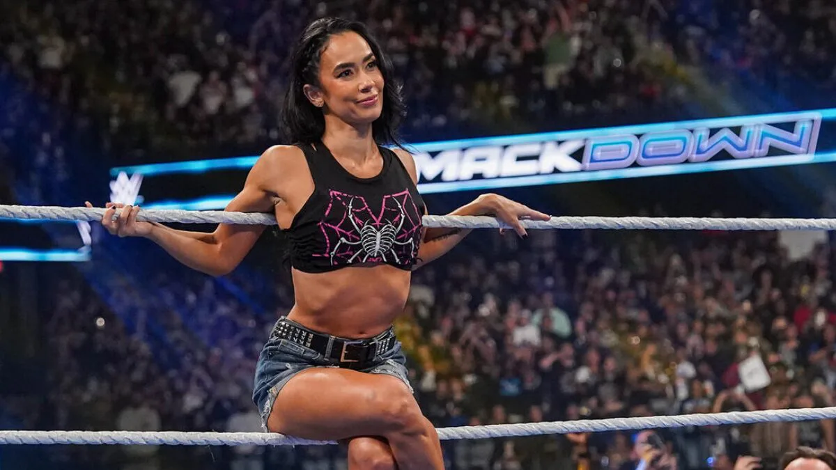 Saraya (Paige) Reacts to AJ Lee’s Shocking Return to WWE
