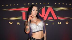 Elayna Black Officially Signs with TNA