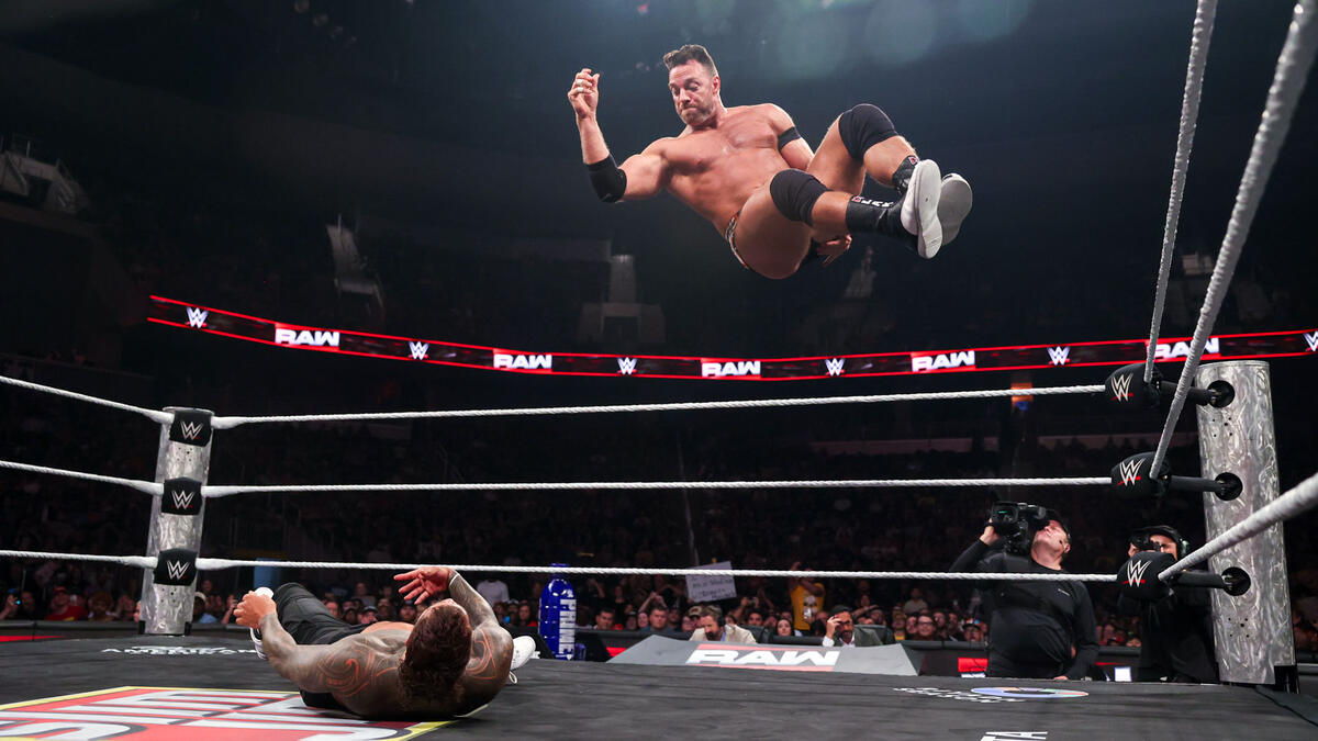 LA Knight Issues Stern Warning To Jey Uso And The Vision After WWE RAW