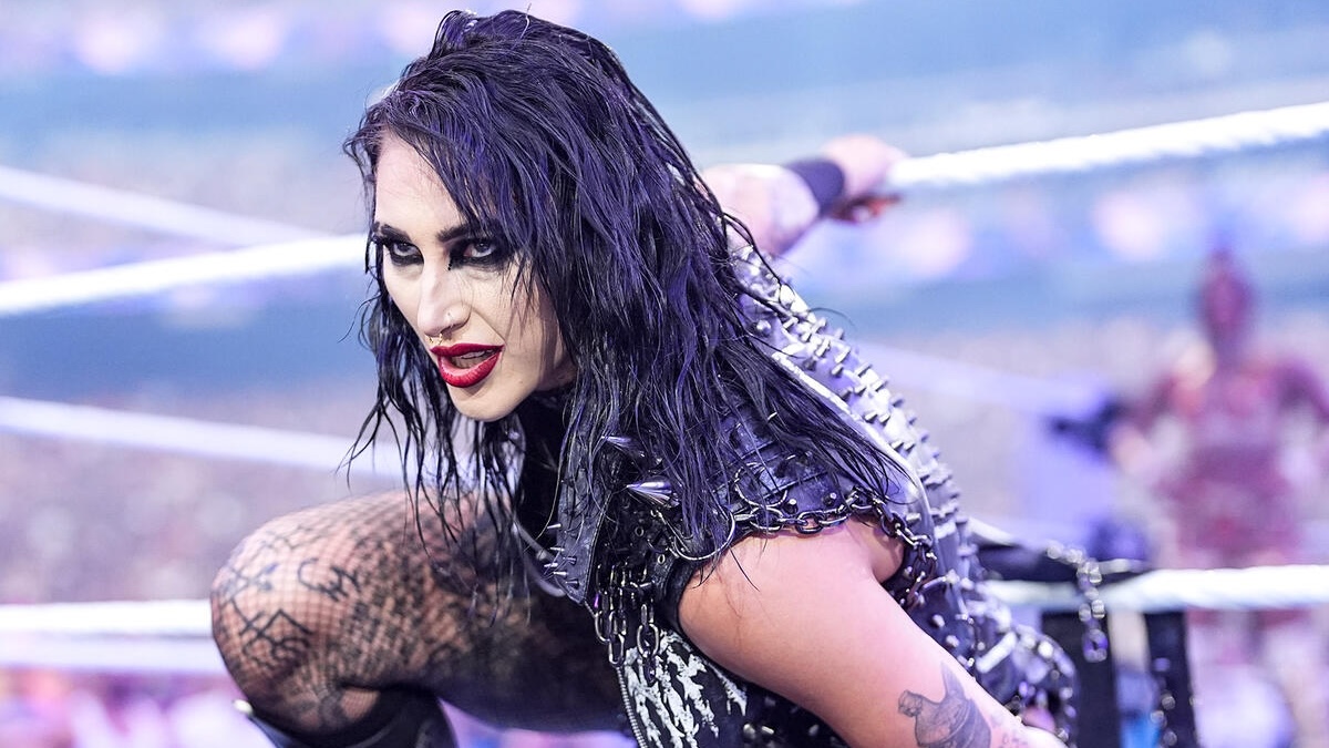 Former WWE Criticizes Rhea Ripley’s Handling of Recent Fan Mobbing Incident