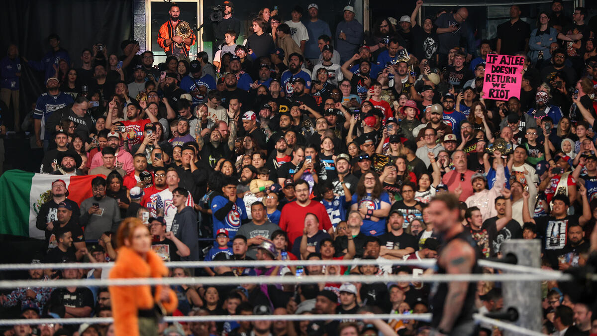 Seth Rollins Spotted Breaking Character During WWE SmackDown Main Event