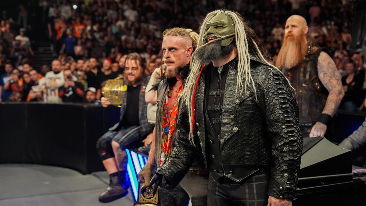 WWE Veteran Blasts Triple H Over Confusing SmackDown Booking