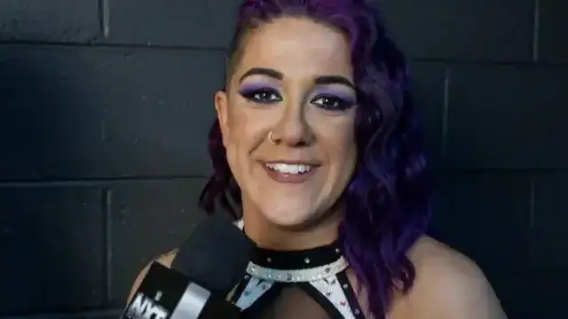 Bayley publica video con estrella de AEW y profundiza el misterio sobre su futuro en WWE