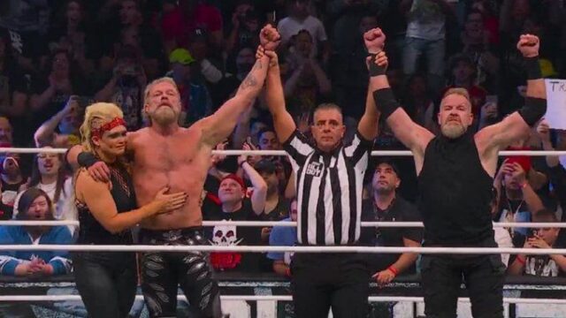 Beth Phoenix es destruida por FTR en AEW All Out