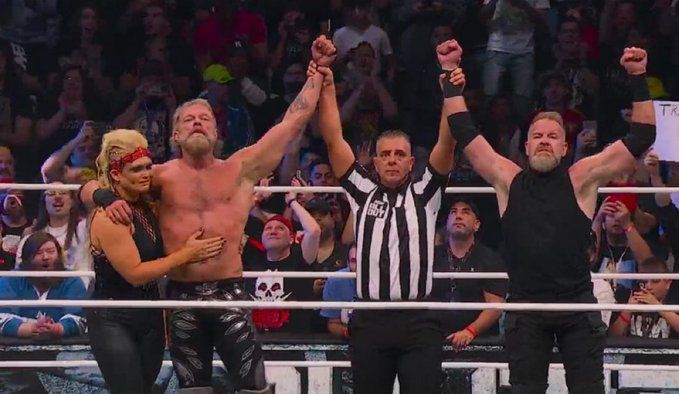 Beth Phoenix es destruida por FTR en AEW All Out