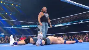 Brock Lesnar destruye a John Cena en WWE SmackDown, lo que le cuesta una lucha por el título