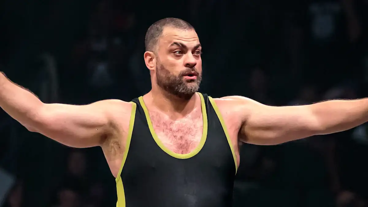 Se insinuó el regreso de Eddie Kingston durante AEW Collision