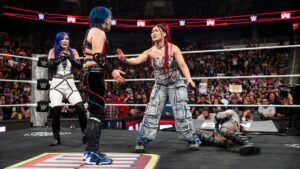 IYO SKY habla por primera vez sobre ser traicionada por Asuka en WWE RAW