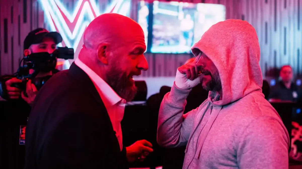 Triple H hace una revelación sin precedentes sobre CM Punk